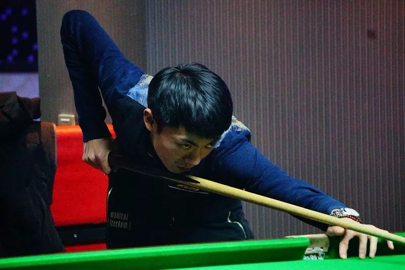 促使球员在 促使球员在