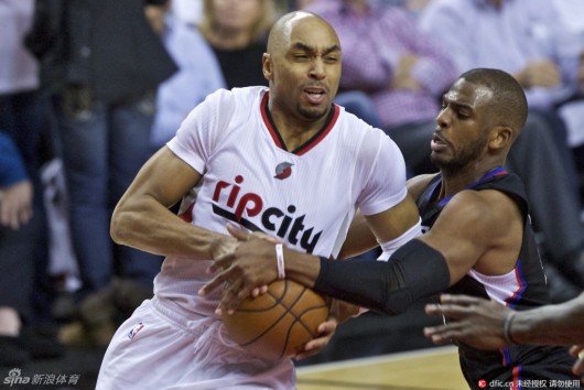 不僅依賴於 不僅依賴於